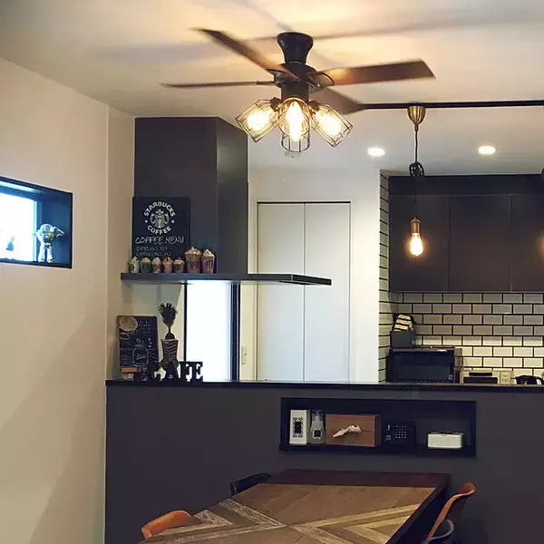 「空気を回してインテリアにもなる♪シーリングファンライトのある暮らし」の画像