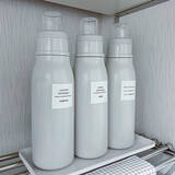 「生活感の出やすいシャンプーや洗剤に統一感を！100均の詰め替えボトル6選」の画像1