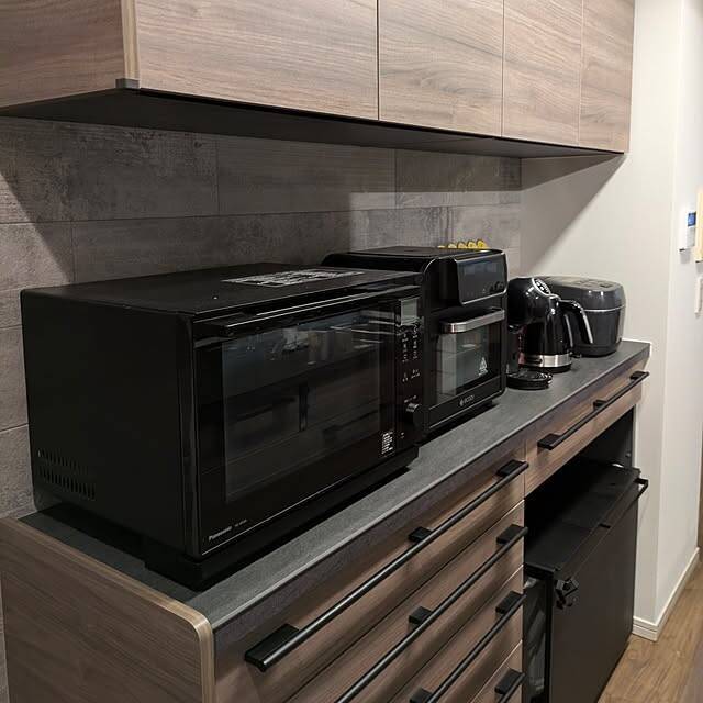 「広く大きな窓のある、ミッドセンチュリー×インダストリアルな住まい」 by okayuさん