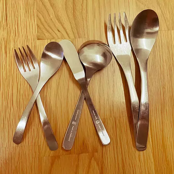 「豊富なデザインから気分で使い分けられる♪セリアのカトラリーがある暮らし」の画像