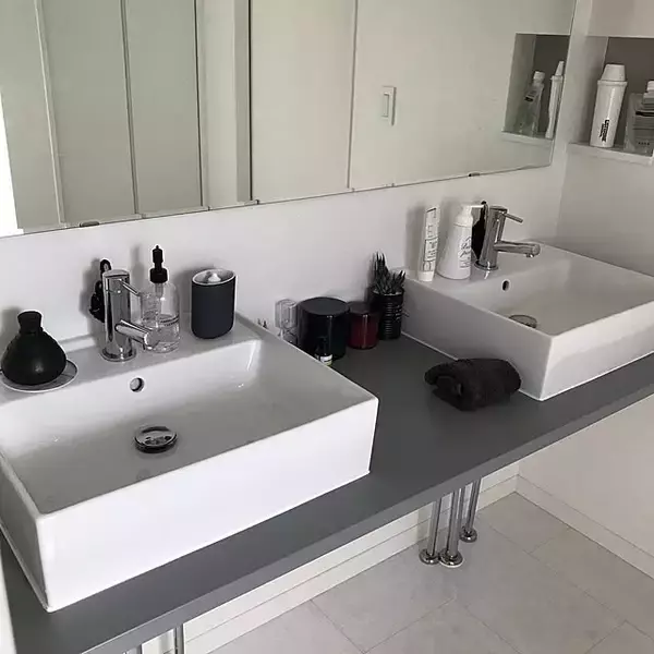 「ハイクラスなムードで暮らしに潤いを。ホテルスタイルの洗面所づくりのコツ＆コーディネート実例」の画像