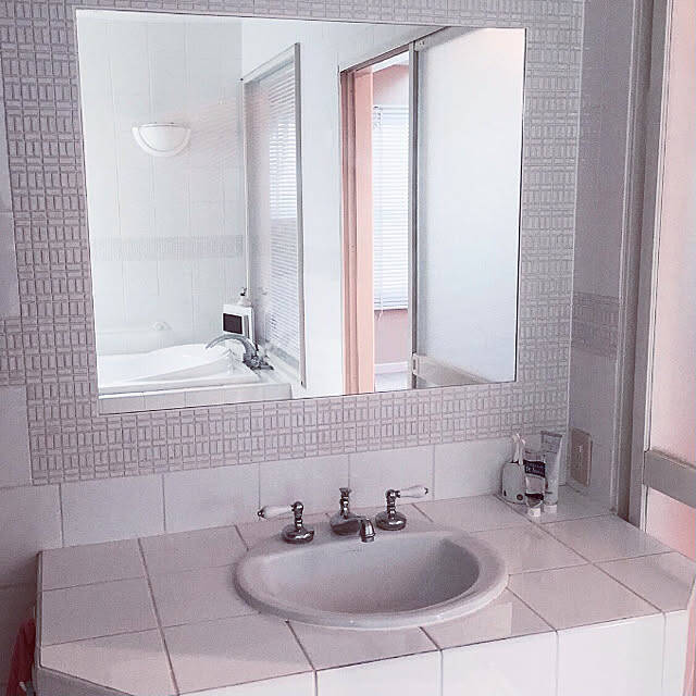 ハイクラスなムードで暮らしに潤いを。ホテルスタイルの洗面所づくりのコツ＆コーディネート実例