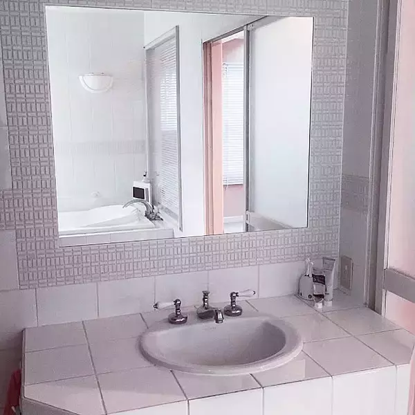 「ハイクラスなムードで暮らしに潤いを。ホテルスタイルの洗面所づくりのコツ＆コーディネート実例」の画像