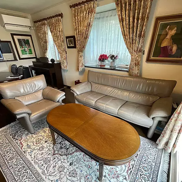 長く使うほど愛着が増す♪シンプルで心地よい空間をかなえるカリモクの家具