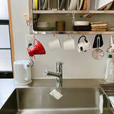 「どこに置くかもう迷わない！衛生的で使いやすいキッチンスポンジの置き方アイデア」の画像2