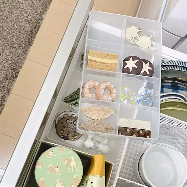 「整理整頓の味方！100均の仕切りアイテムで家中がスッキリ」の画像