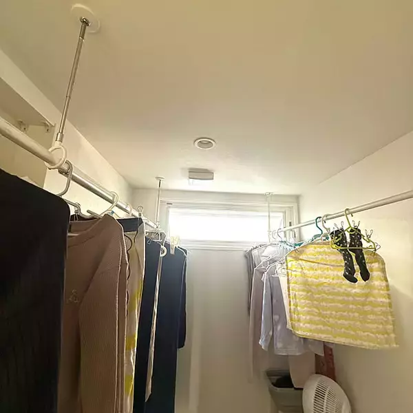 「洗濯ストレス解消！動線と効率を考えた部屋干しの工夫10選」の画像