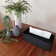 サッと取り出せて補充もしやすい！衛生的な暮らしに欠かせないペーパータオルホルダー6選