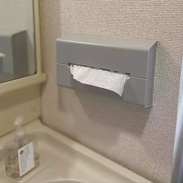 「サッと取り出せて補充もしやすい！衛生的な暮らしに欠かせないペーパータオルホルダー6選」の画像