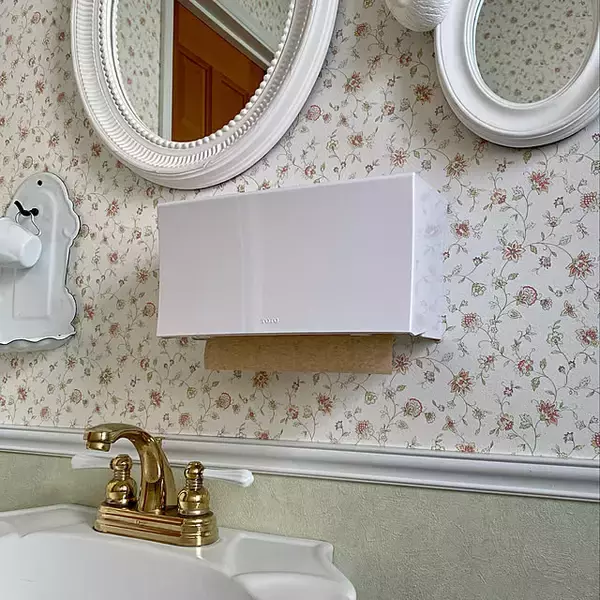 「サッと取り出せて補充もしやすい！衛生的な暮らしに欠かせないペーパータオルホルダー6選」の画像