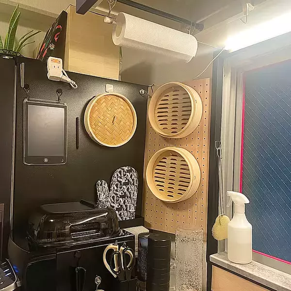 「DIY初心者さんでも大丈夫！ダイソーのデザインボードで作る便利空間」の画像