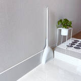 「玄関の床をきれいに保つ工夫5選！掃き掃除・拭く習慣・ラクな道具」の画像1