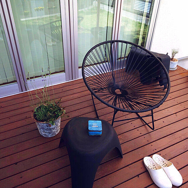 デザイン性と座り心地に惚れ惚れ♡アカプルコチェアを取り入れた上質な空間