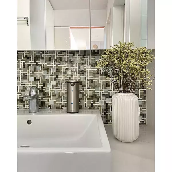 「ワンランクアップした雰囲気に。実用的で美しいステンレスがある空間」の画像