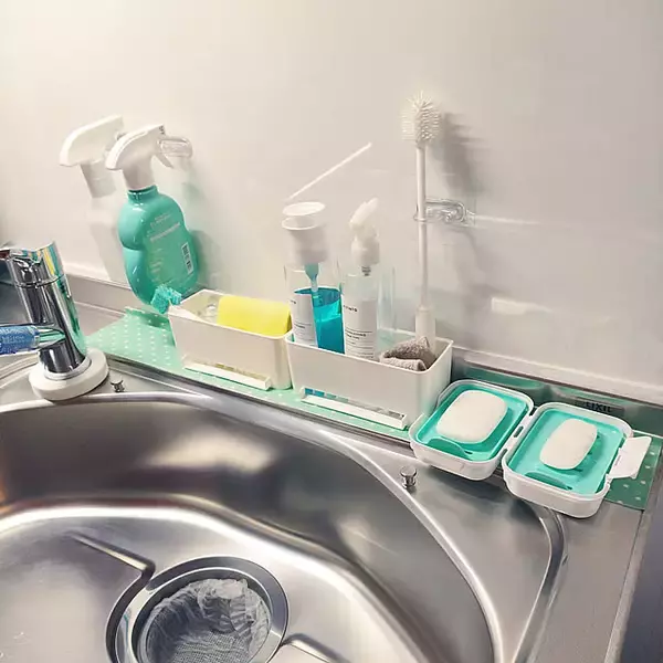 100均で整う！見た目もすっきり使いやすいシンク周り収納