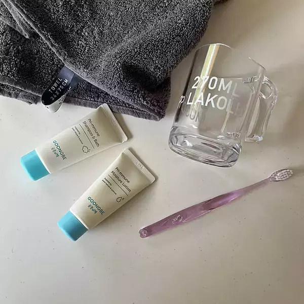 「心地よく快適なお部屋づくりならLAKOLE！お部屋に取り入れたいファブリックアイテム6選」の画像