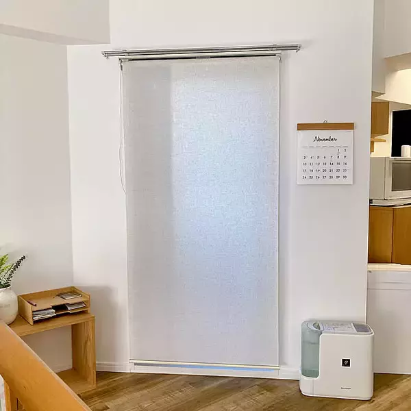 「ニトリにはどんなロールスクリーンがある？サイズやデザイン、コーディネートも一挙にご紹介」の画像