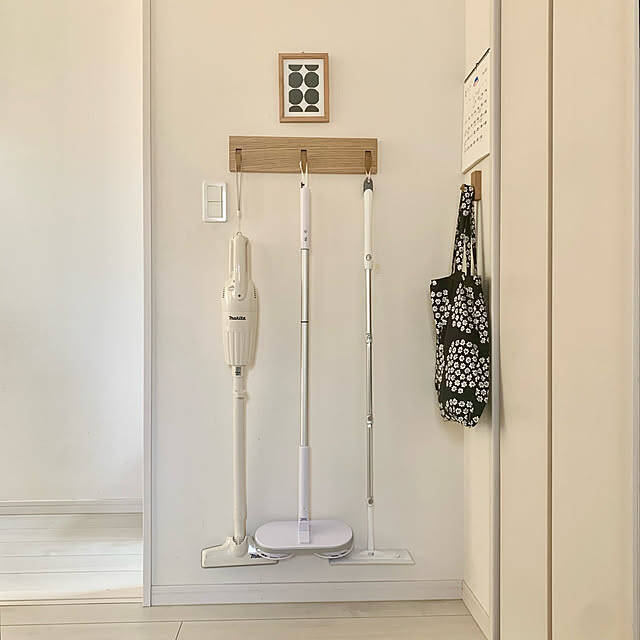 すっきりをキープ！掃除が楽になる、「直置き」を防ぐ収納アイデア6選