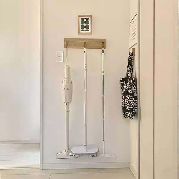 「すっきりをキープ！掃除が楽になる、「直置き」を防ぐ収納アイデア6選」の画像