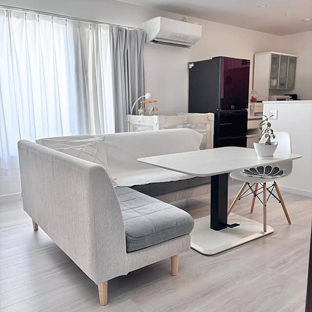 食事もくつろぎも1つの空間で叶う！いろいろなレイアウトで楽しむ、ソファダイニングのある暮らし