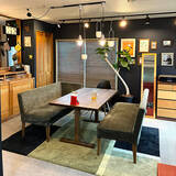 「食事もくつろぎも1つの空間で叶う！いろいろなレイアウトで楽しむ、ソファダイニングのある暮らし」の画像6