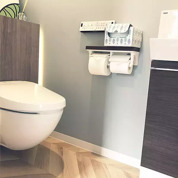 「掃除しやすく汚れにくく！トイレの床を清潔に保つ方法」の画像