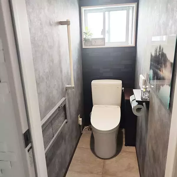 「お部屋づくりに迷ったら試してみてほしい！上品で落ち着きのあるグレーインテリアの実例紹介」の画像