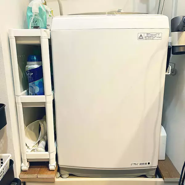 「限られたスペースを有効活用！IKEAのアイテムで作る理想のランドリー収納」の画像