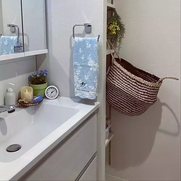 「限られたスペースを有効活用！IKEAのアイテムで作る理想のランドリー収納」の画像