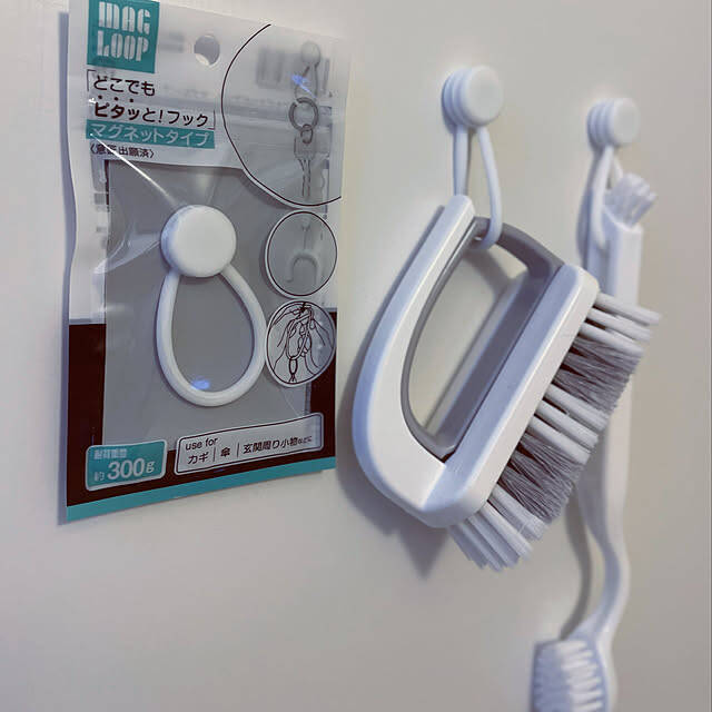 あらゆるものを浮かせて整える♪家中で大活躍な100均のマグネットアイテム