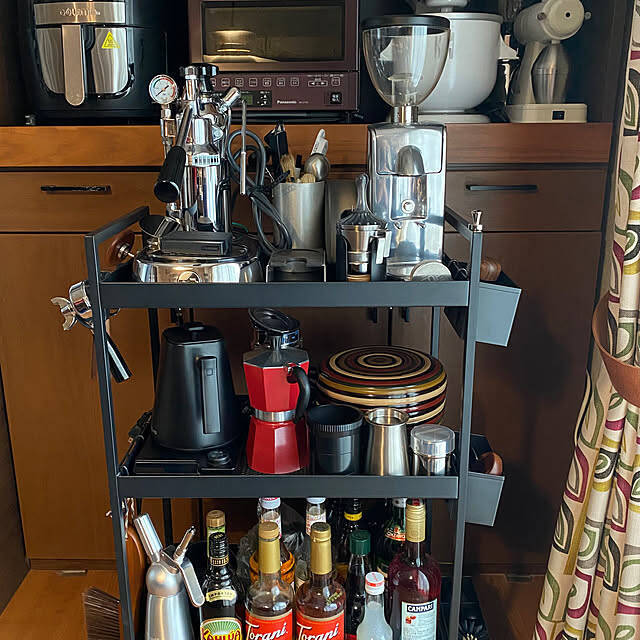 ディスプレイ収納も大量収納もかなう。IKEAのニッサフォースを使った収納実例6選