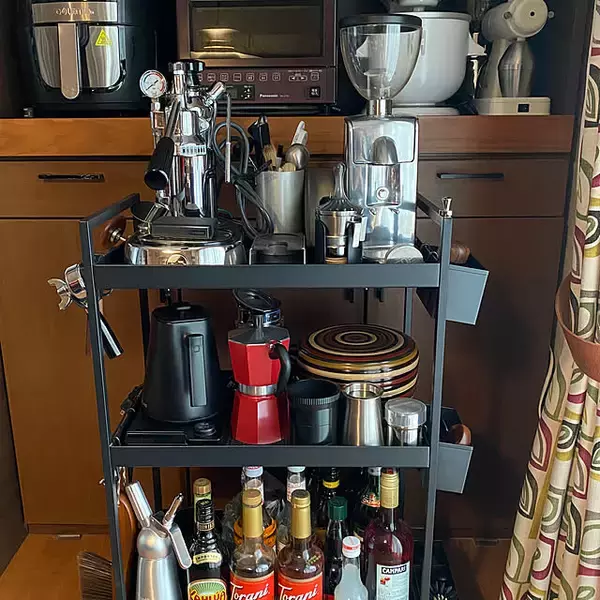 「ディスプレイ収納も大量収納もかなう。IKEAのニッサフォースを使った収納実例6選」の画像