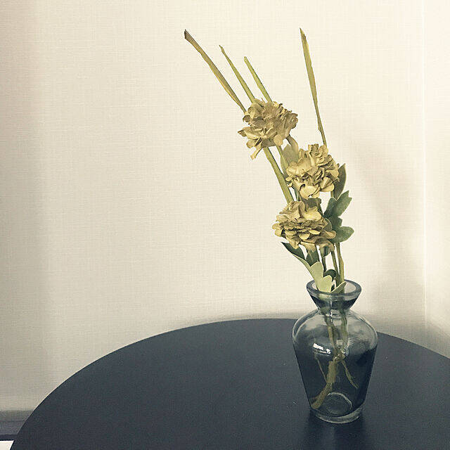 見つけたらすぐGETしたい！ダイソーで人気の「フラワーベース」