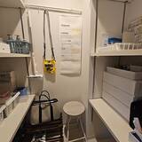 「納戸の使い勝手がぐんとアップする！収納アイテムや壁面を活用した収納アイデア6選」の画像6