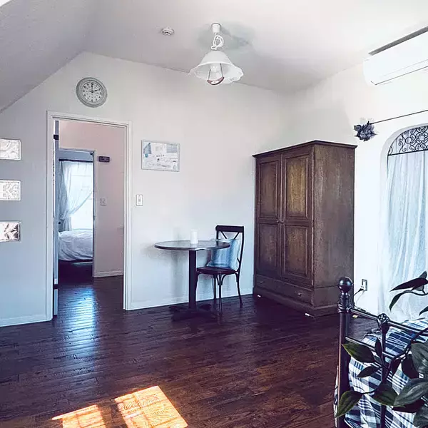 「【写真でルームツアー】お部屋ごとにこだわりのテイストを盛り込んで♪色と開放感で仕上げたusagiさんのお家をご紹介！」の画像