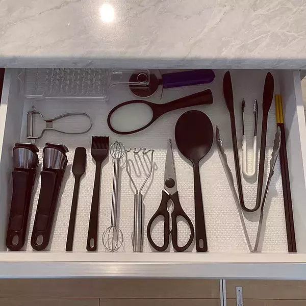 「ズレずに使いやすさアップ♪「滑り止めシート」活用アイディア」の画像