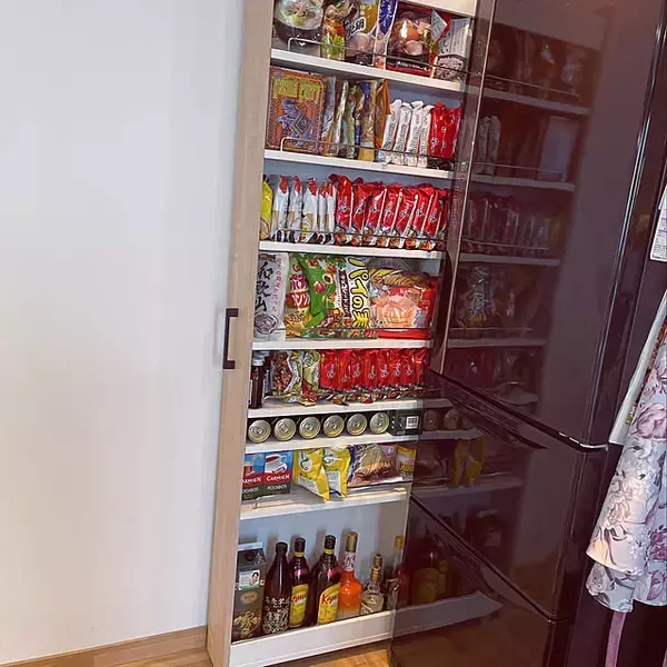 「食べ忘れも買い忘れも防げる！みんなが大好きなお菓子収納のアイデア集」の画像