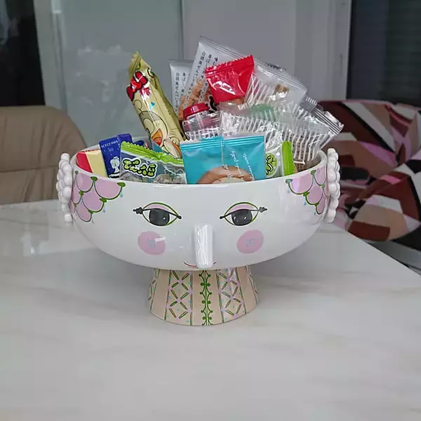 「食べ忘れも買い忘れも防げる！みんなが大好きなお菓子収納のアイデア集」の画像