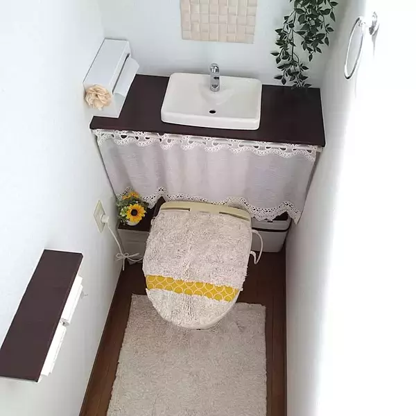 「DIYで理想のトイレに♪タンクレス風リメイクのアイデア6選」の画像