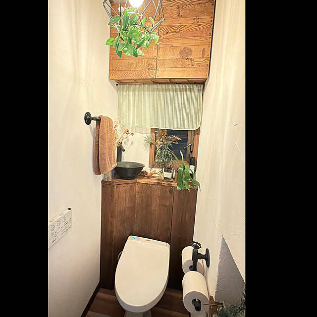 DIYで理想のトイレに♪タンクレス風リメイクのアイデア6選