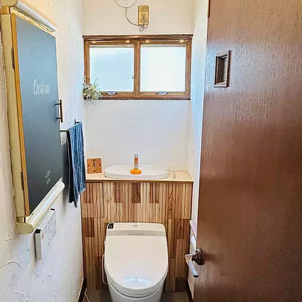 「DIYで理想のトイレに♪タンクレス風リメイクのアイデア6選」の画像