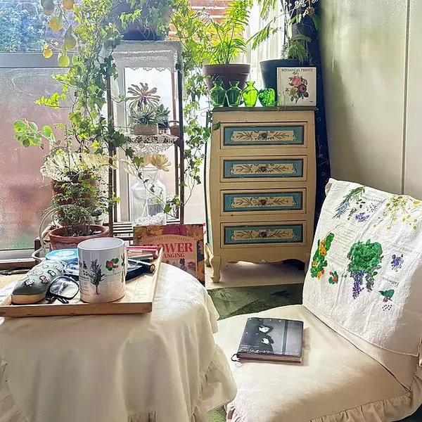 「一人暮らしさん必見！忙しい日々でもくつろげる、お部屋づくりのアイデア」の画像