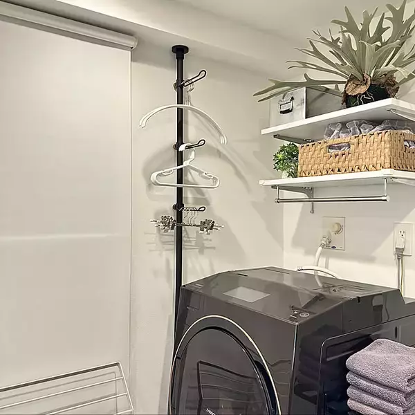 「毎日のことだから、より楽しく使いやすく♪洗濯アイテムの収納アイデア」の画像