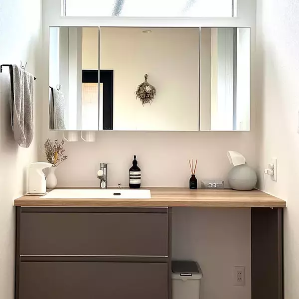 おうちのストレスを減らしてくれる♪セリアのアイテムで浮かせる収納