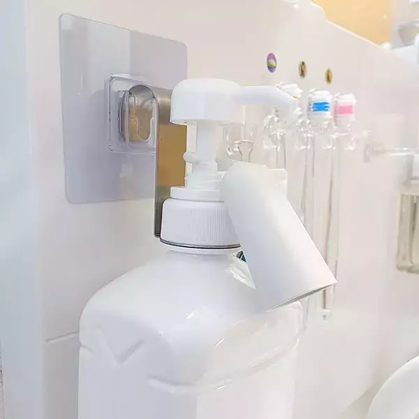 「おうちのストレスを減らしてくれる♪セリアのアイテムで浮かせる収納」の画像