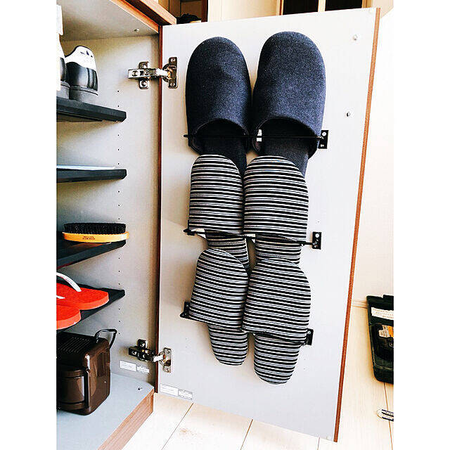 おうちのストレスを減らしてくれる♪セリアのアイテムで浮かせる収納