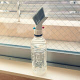 「便利グッズを活用して掃除の手間がぐっと楽に♪サッシやレールの掃除アイデア6選」の画像2