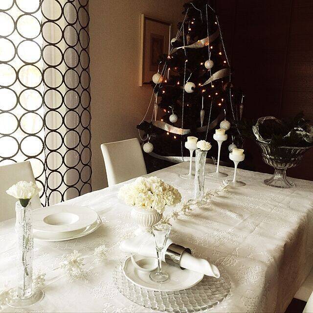 理想の雰囲気に合わせてアレンジ☆クリスマスのテーブルコーデ10選