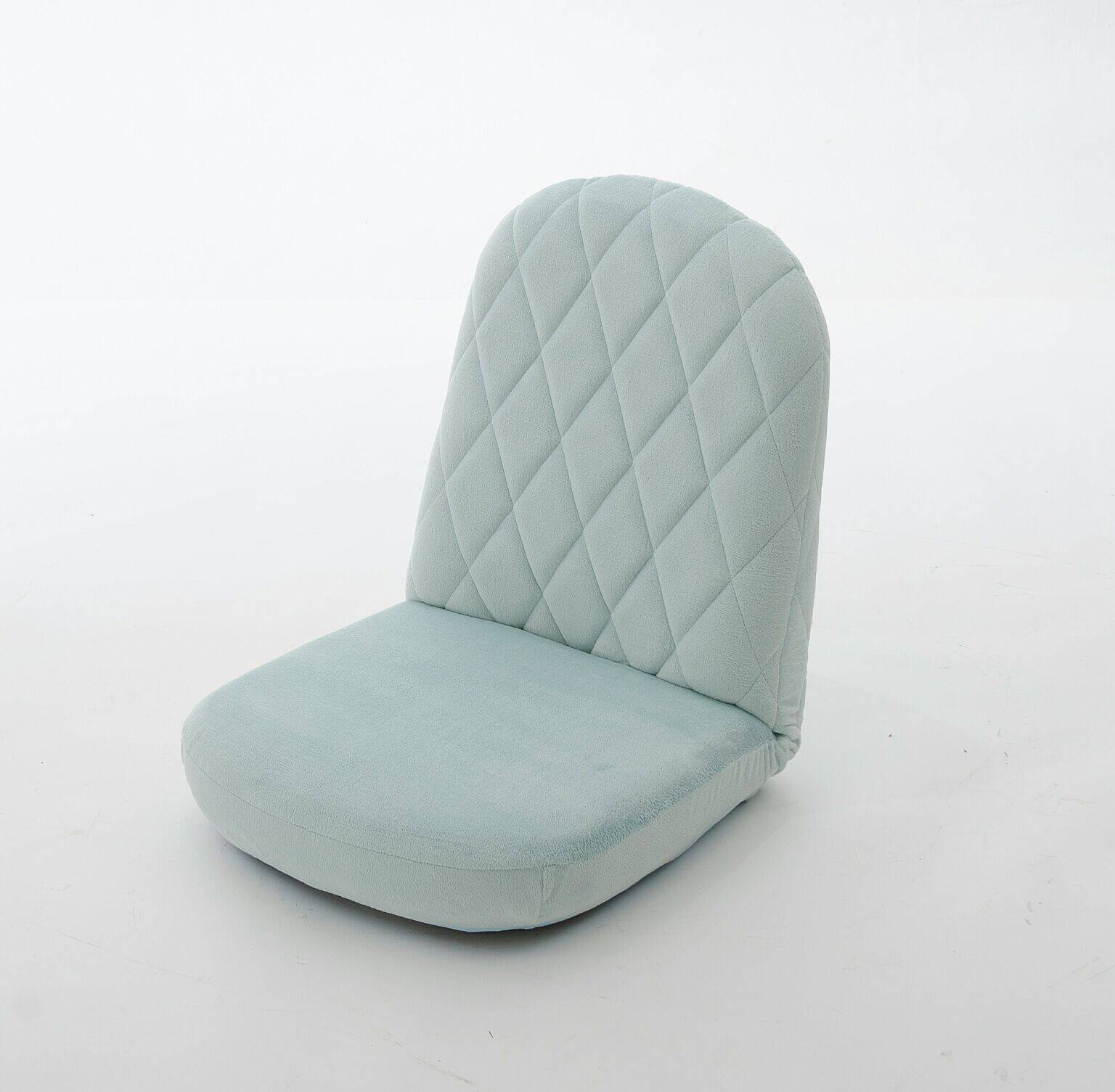 床でくつろぐのにこれが最適！座椅子を使った快適なくらし