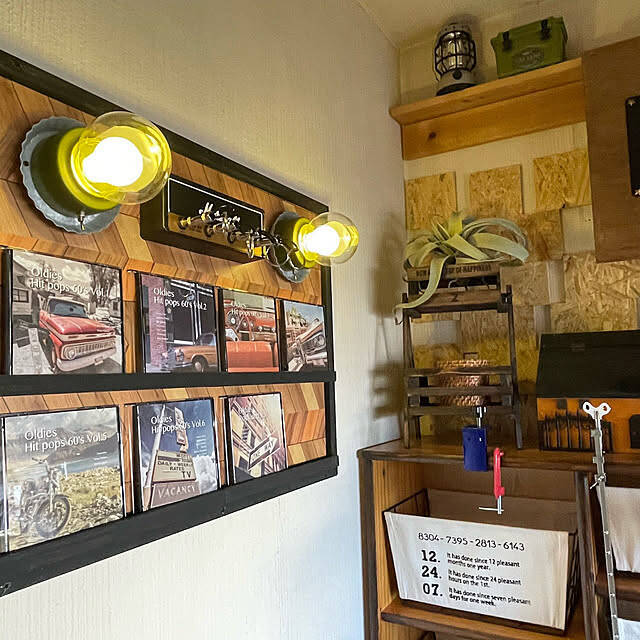 ダイソーアイテムでできる、優しく壁を照らすウォールライトのDIYアイデア